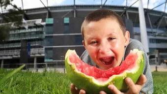 吃瓜图片男,揭秘吃瓜男生的神秘世界