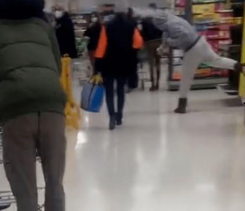 抖音吃瓜腹肌,揭秘健身达人的秘密武器